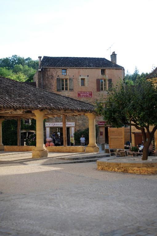 Les Songes De L'Abbaye Bed & Breakfast Cadouin Екстериор снимка